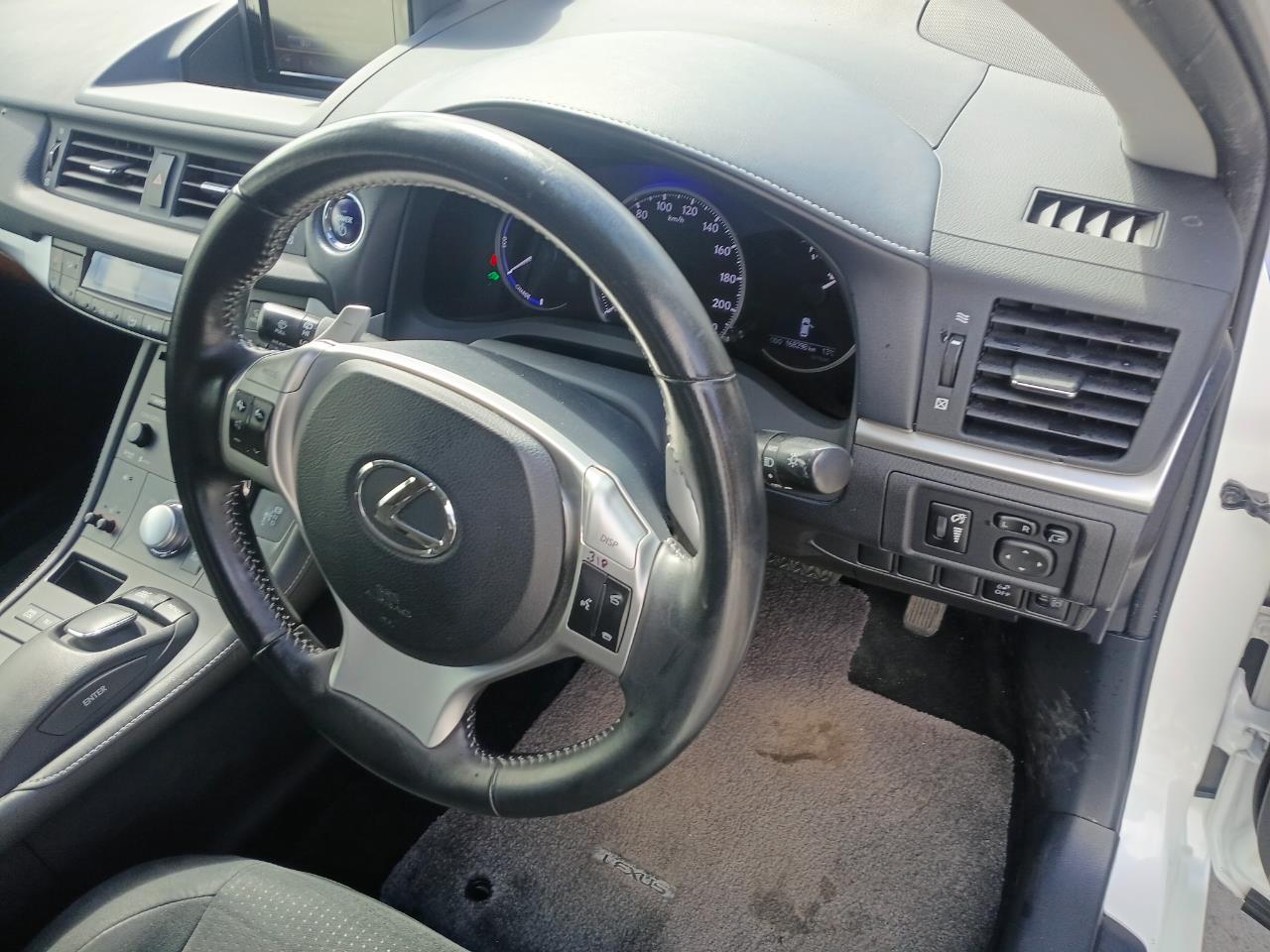 2013 Lexus CT thumbnail