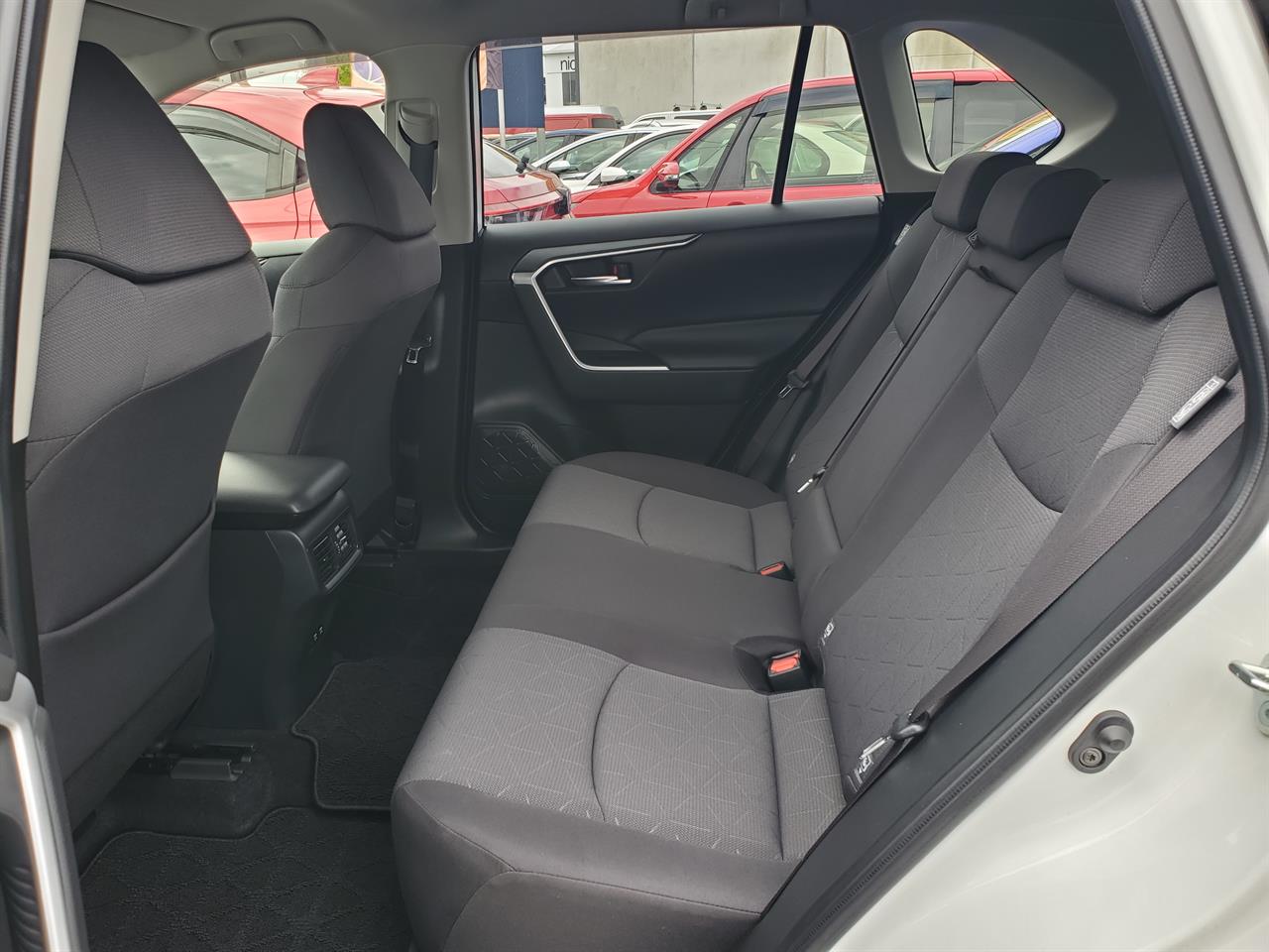 2021 Toyota Rav4 thumbnail