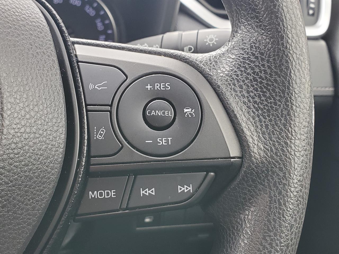 2021 Toyota Rav4 thumbnail