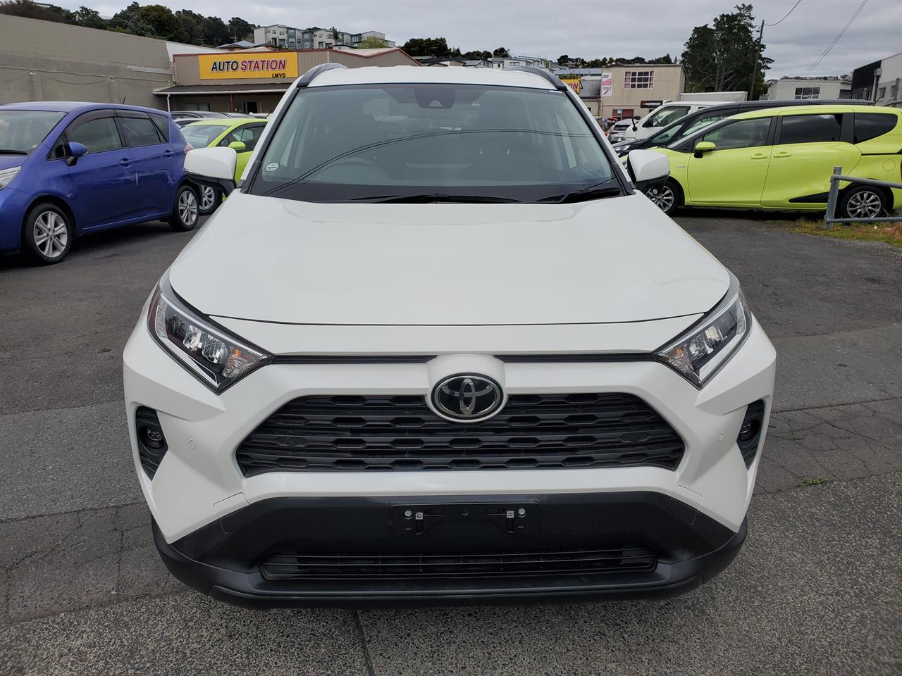 2021 Toyota Rav4 thumbnail