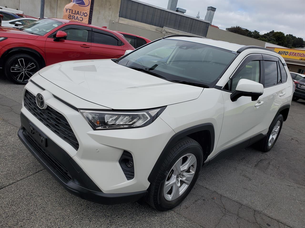 2021 Toyota Rav4 thumbnail