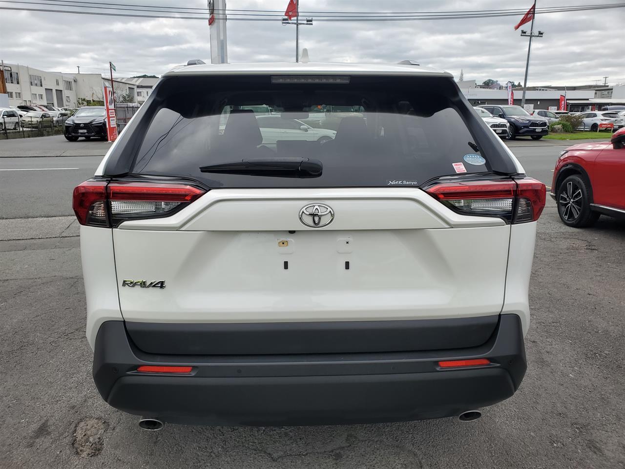 2021 Toyota Rav4 thumbnail
