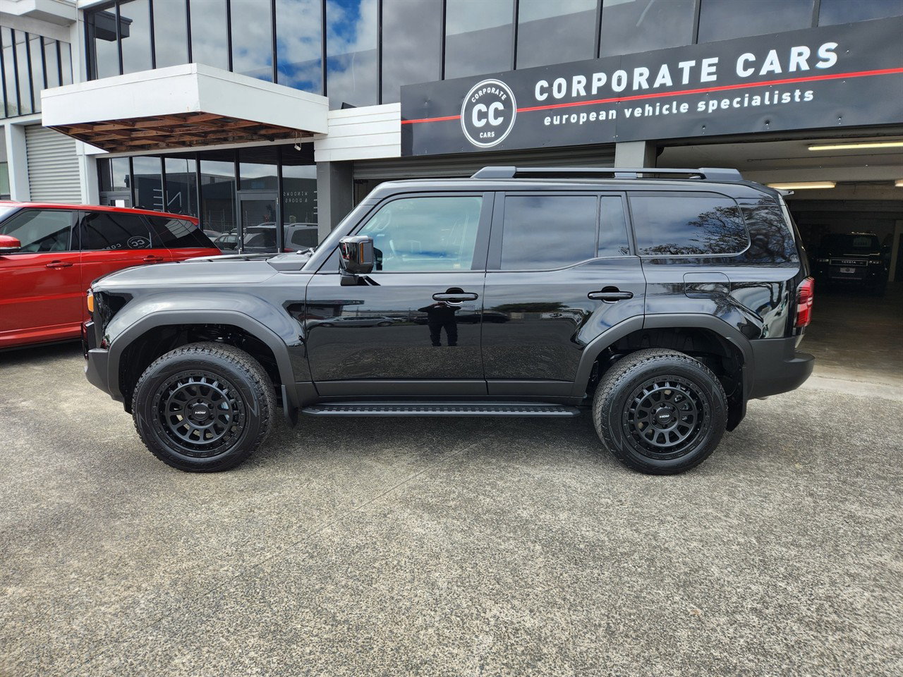 2026 Toyota Land Cruiser Prado thumbnail