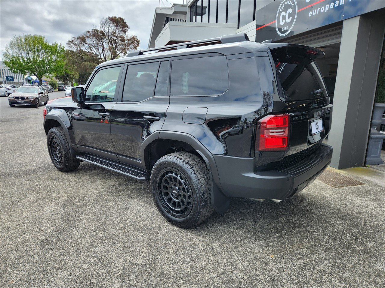 2026 Toyota Land Cruiser Prado thumbnail