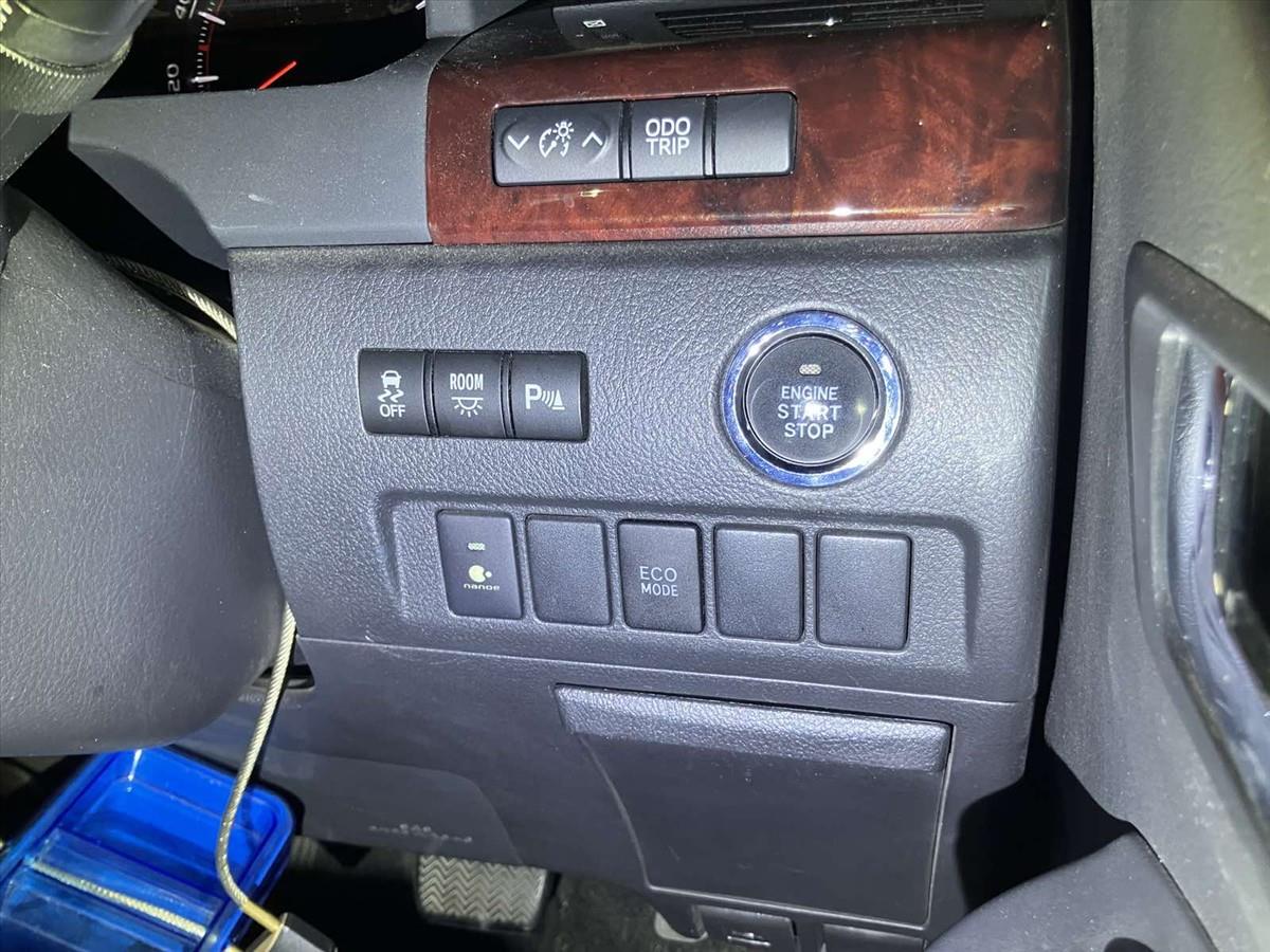 2012 Toyota ALPHARD thumbnail