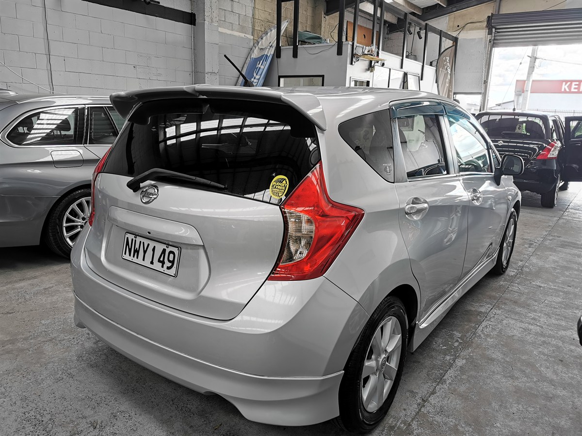 2012 Nissan Note thumbnail