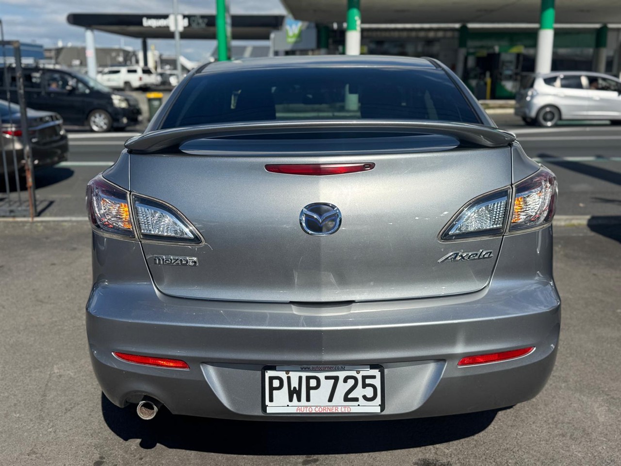 2012 Mazda Axela thumbnail