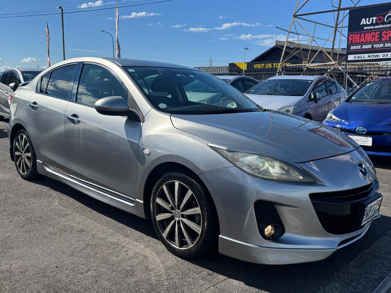2012 Mazda Axela thumbnail