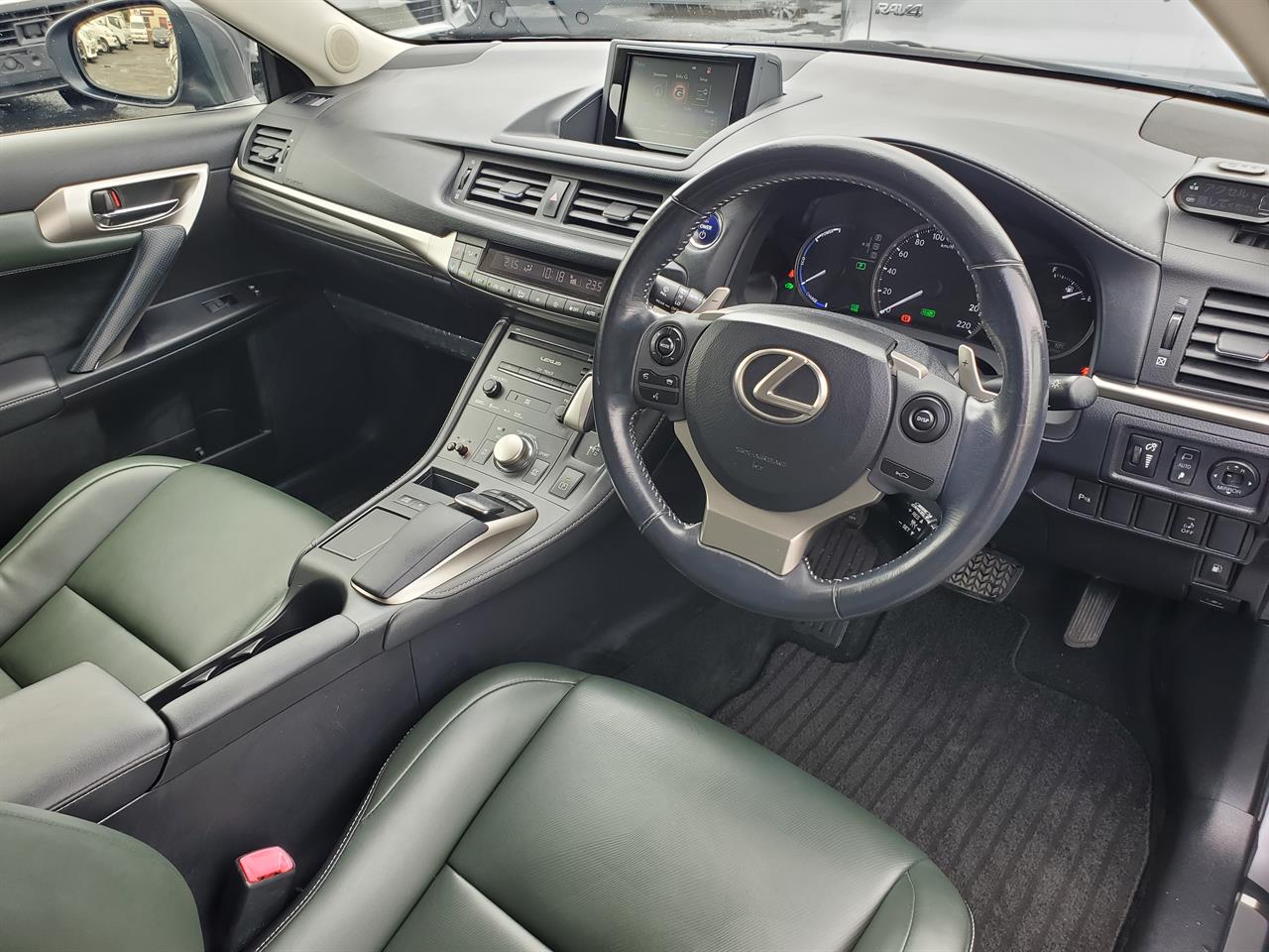 2015 Lexus CT200h thumbnail
