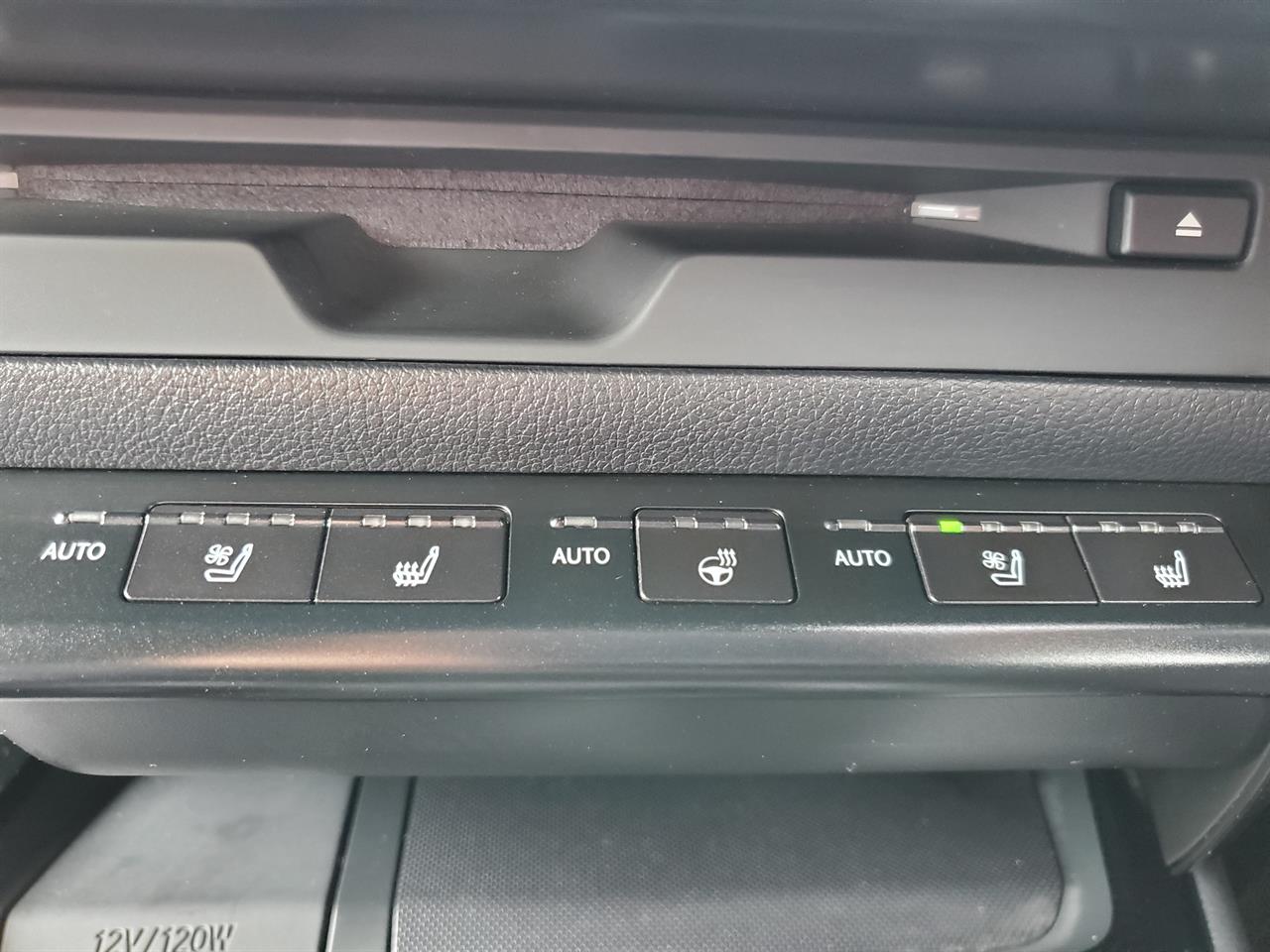 2019 Lexus UX thumbnail