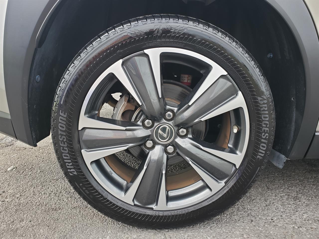 2019 Lexus UX thumbnail