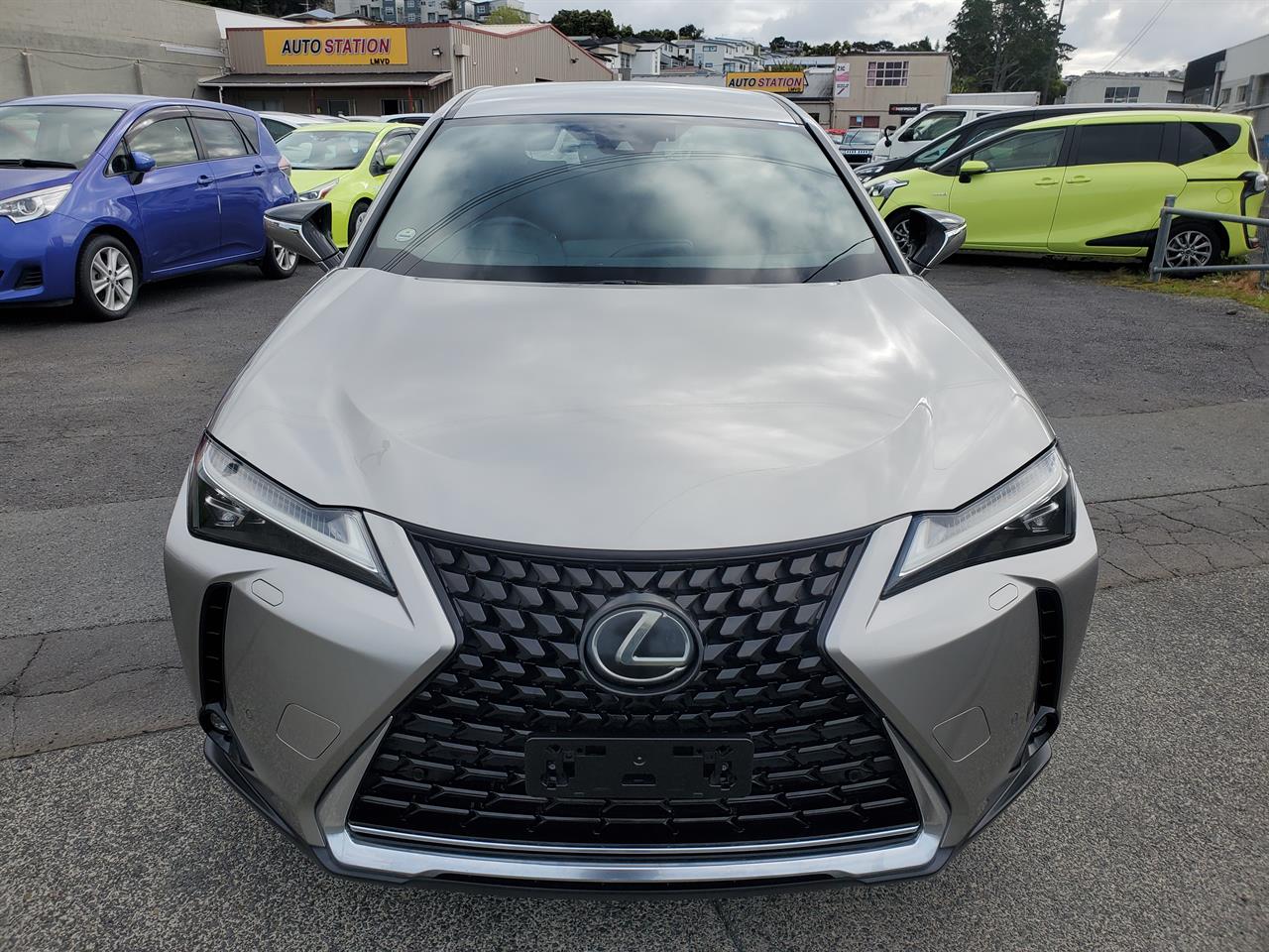 2019 Lexus UX thumbnail