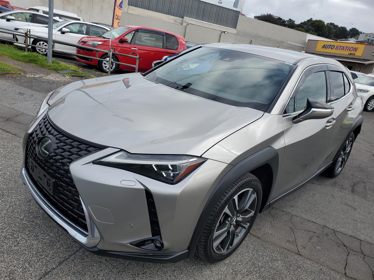 2019 Lexus UX thumbnail