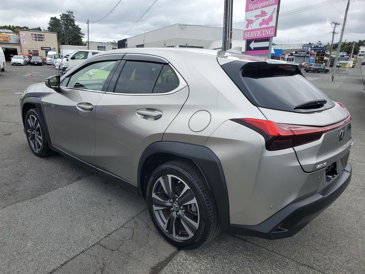2019 Lexus UX thumbnail