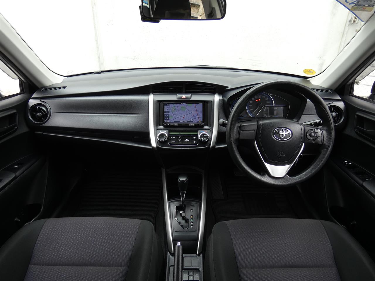 2017 Toyota COROLLA thumbnail