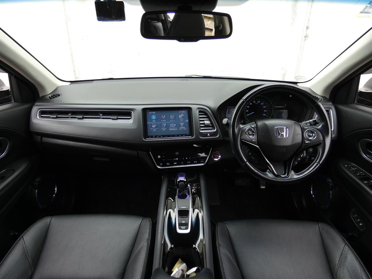 2017 Honda Vezel thumbnail