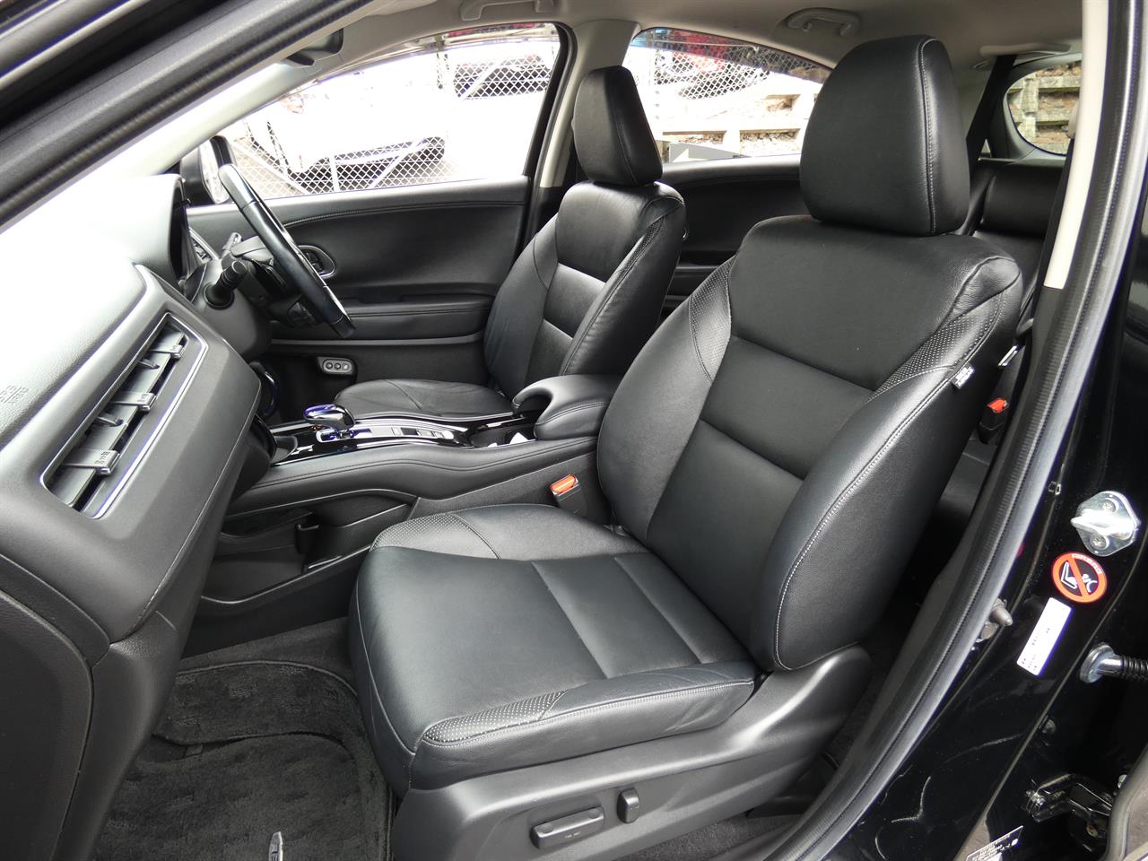 2017 Honda Vezel thumbnail