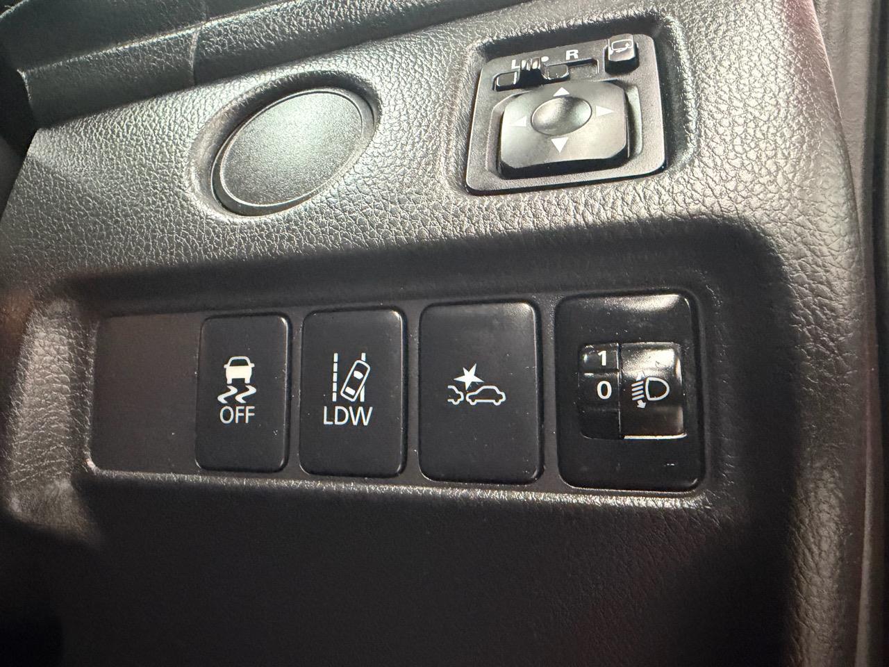 2022 Mitsubishi Triton thumbnail