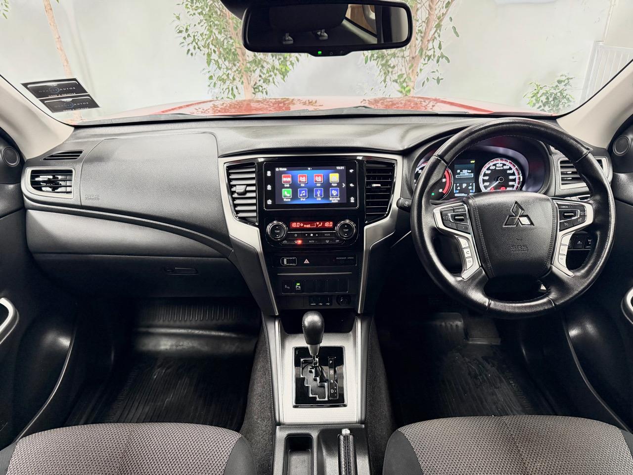 2022 Mitsubishi Triton thumbnail