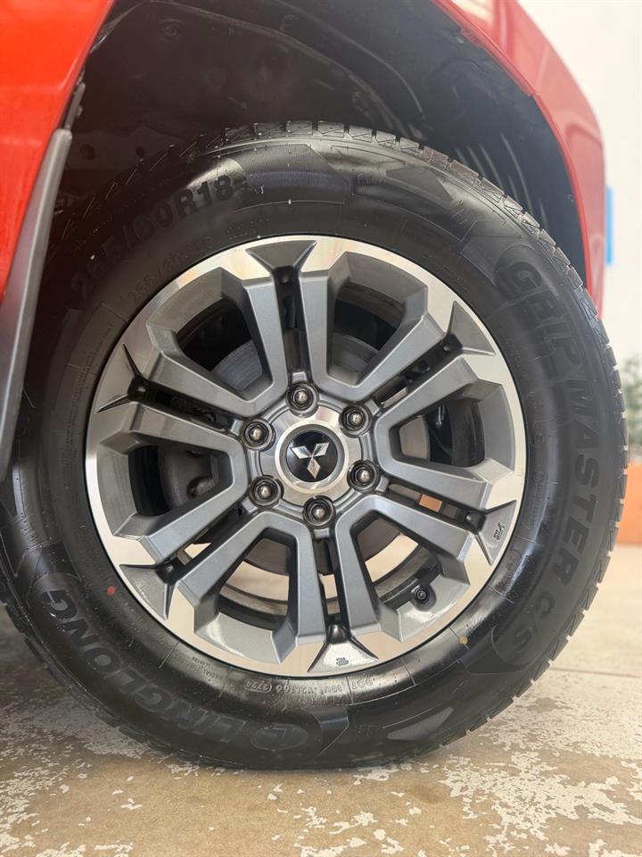 2022 Mitsubishi Triton thumbnail