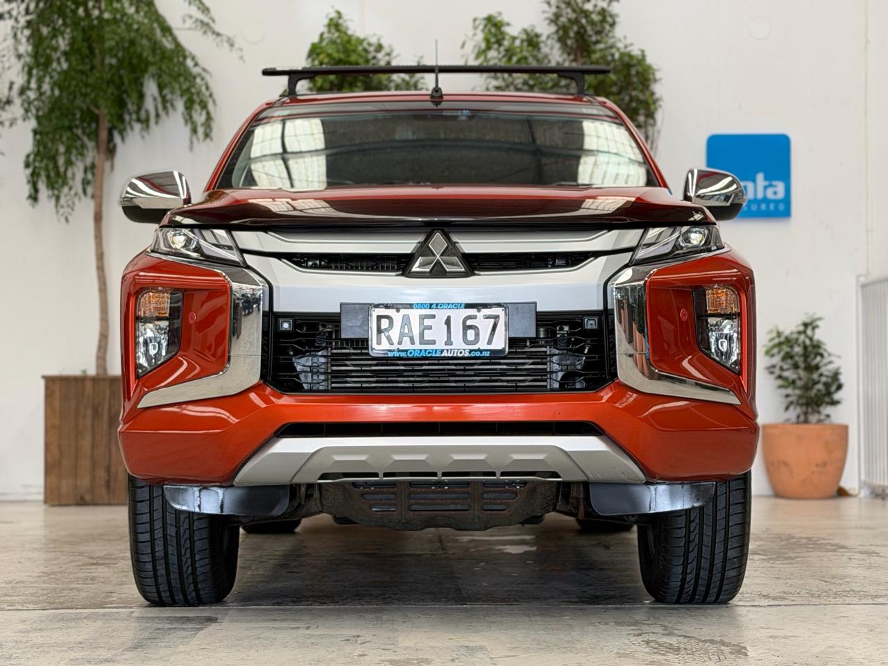 2022 Mitsubishi Triton thumbnail