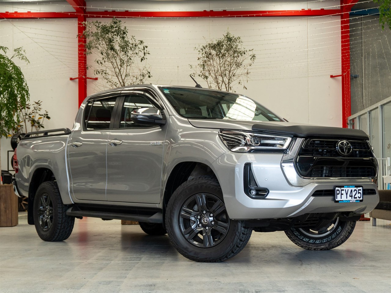 2022 Toyota Hilux thumbnail