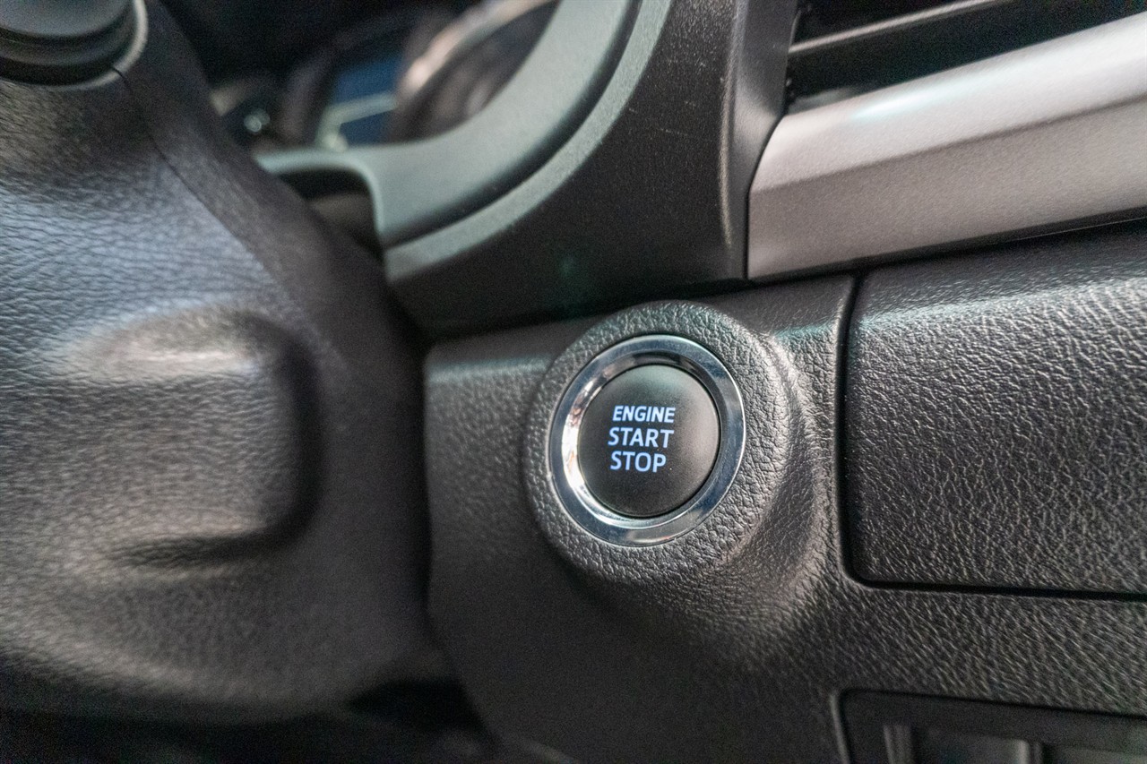 2022 Toyota Hilux thumbnail
