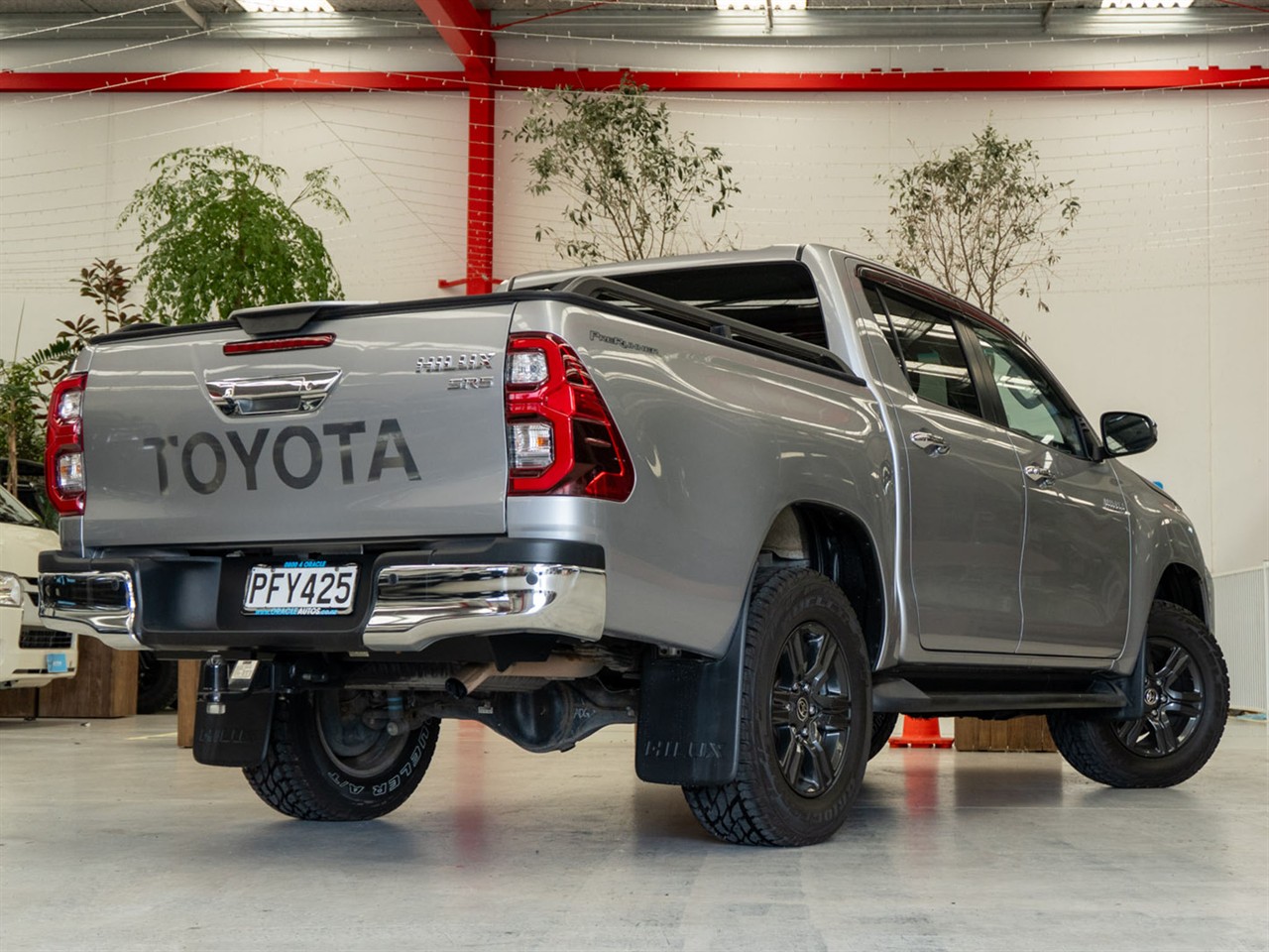 2022 Toyota Hilux thumbnail