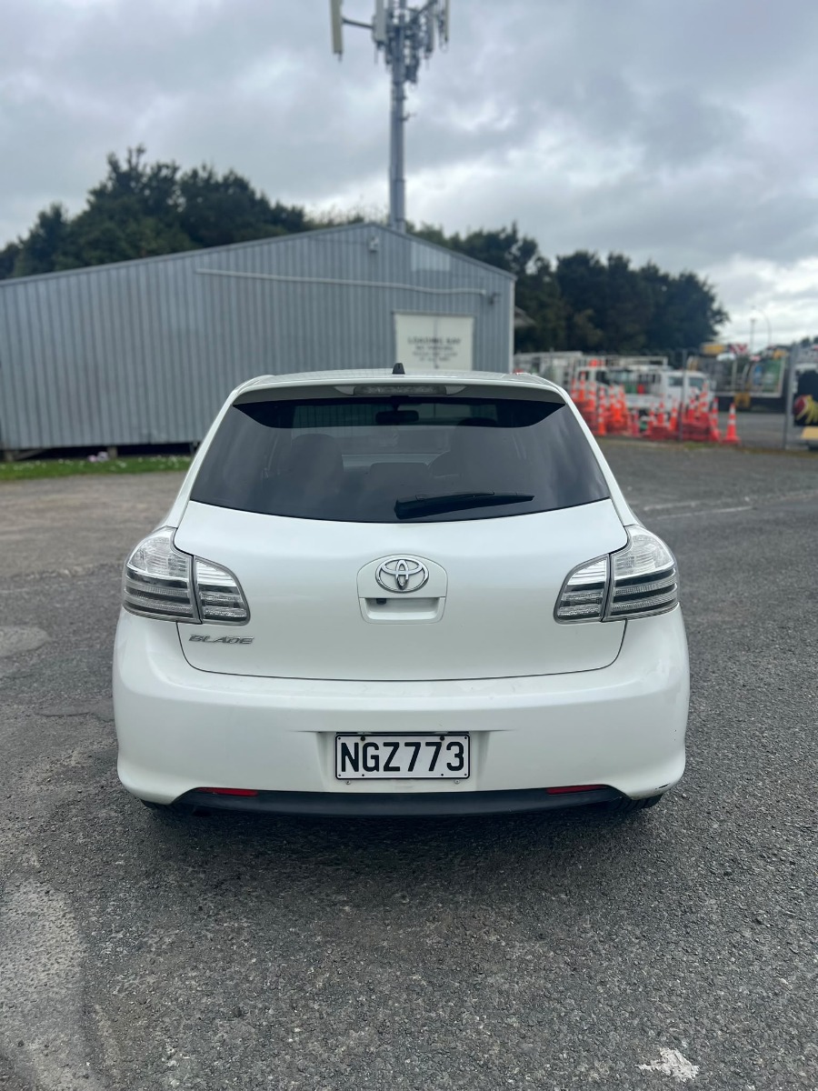 2009 Toyota Blade thumbnail