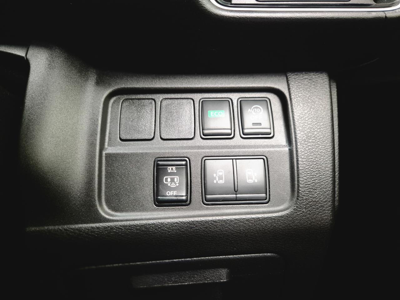 2017 Nissan Serena thumbnail
