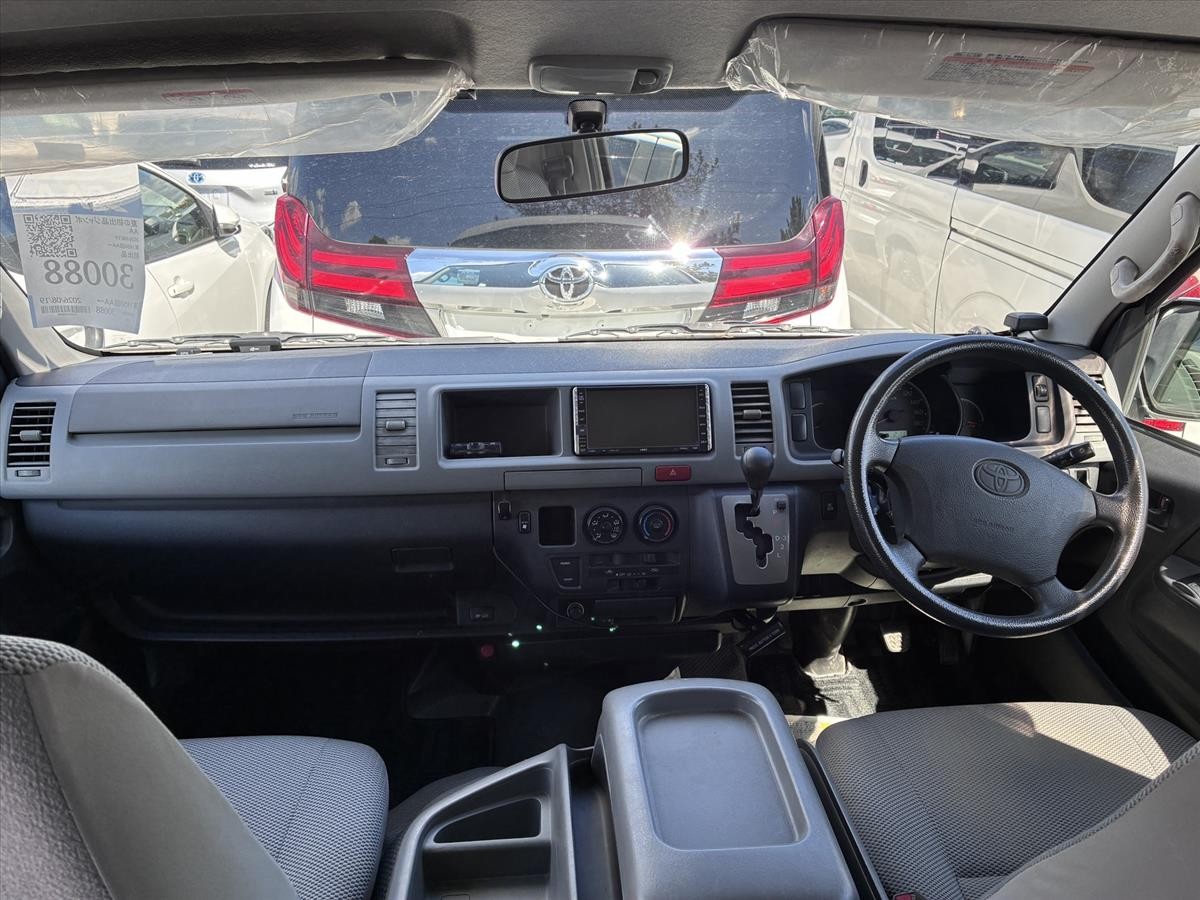 2006 Toyota Hiace thumbnail