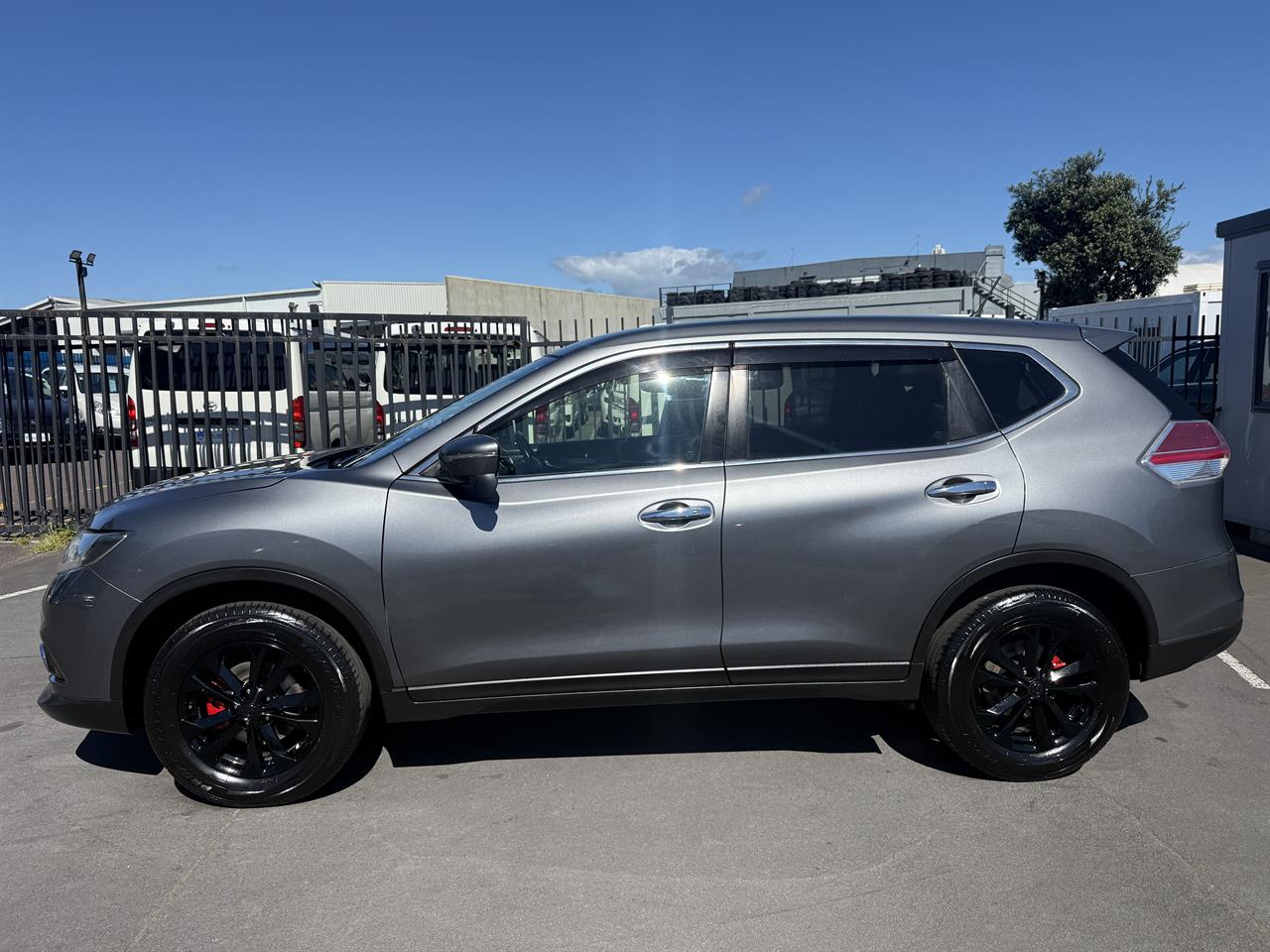 2015 Nissan X-Trail thumbnail