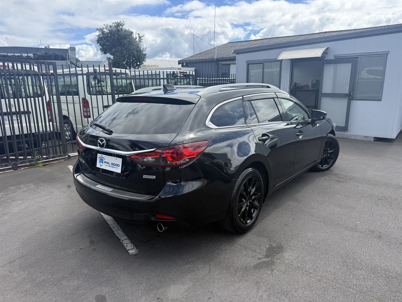 2013 Mazda Atenza thumbnail