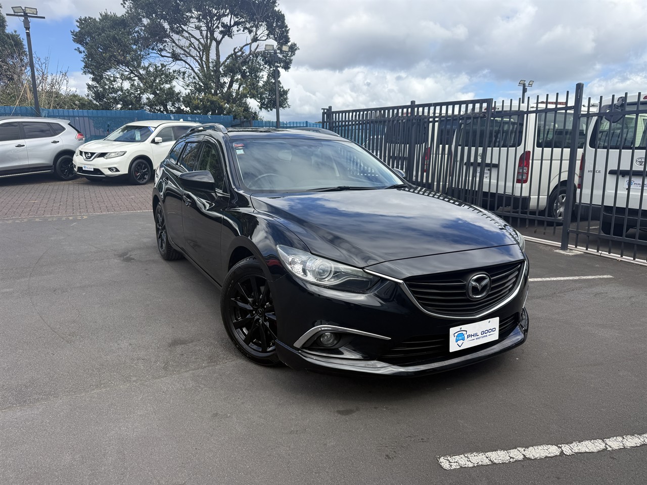 2013 Mazda Atenza thumbnail