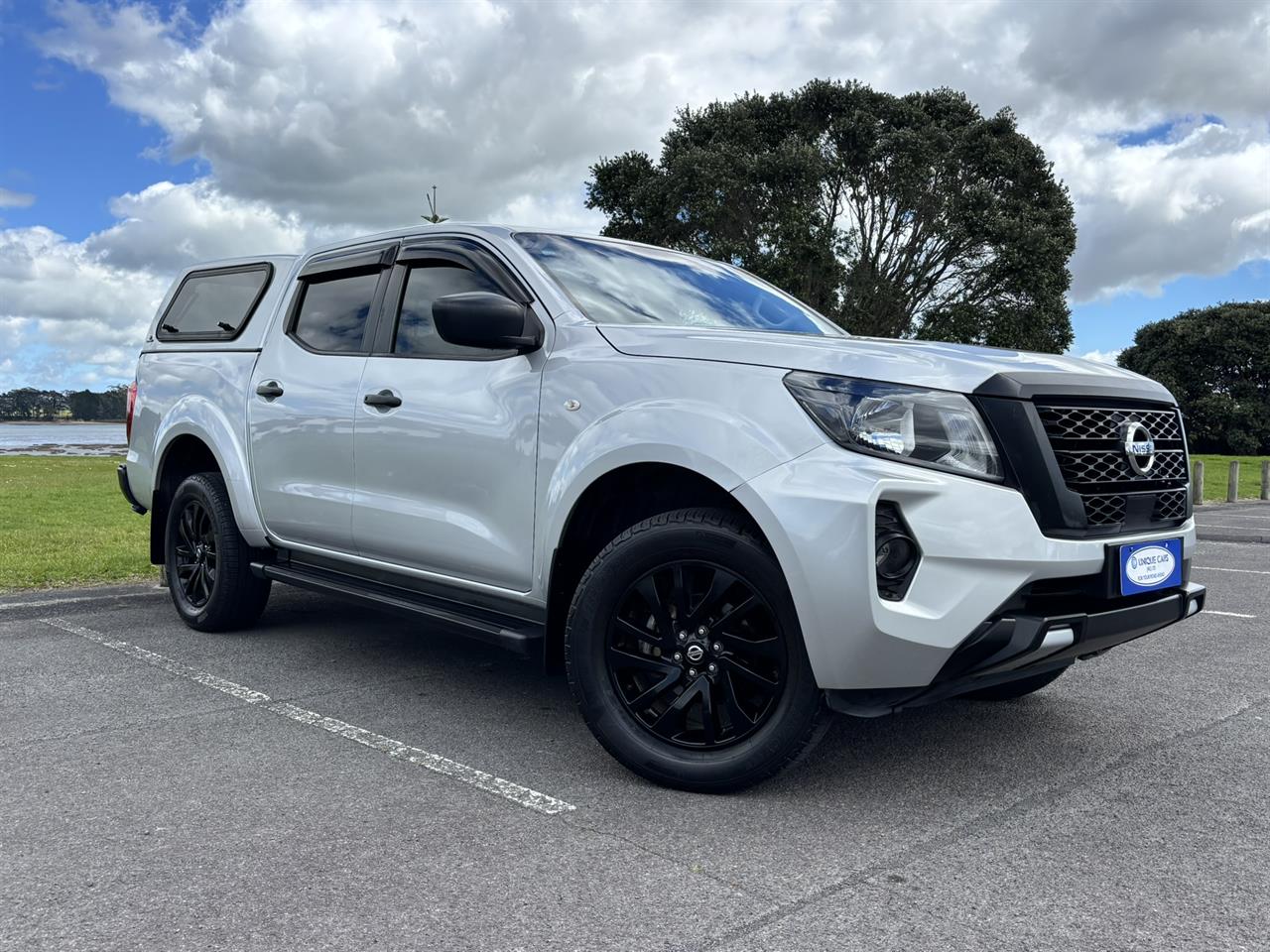 2021 Nissan Navara thumbnail