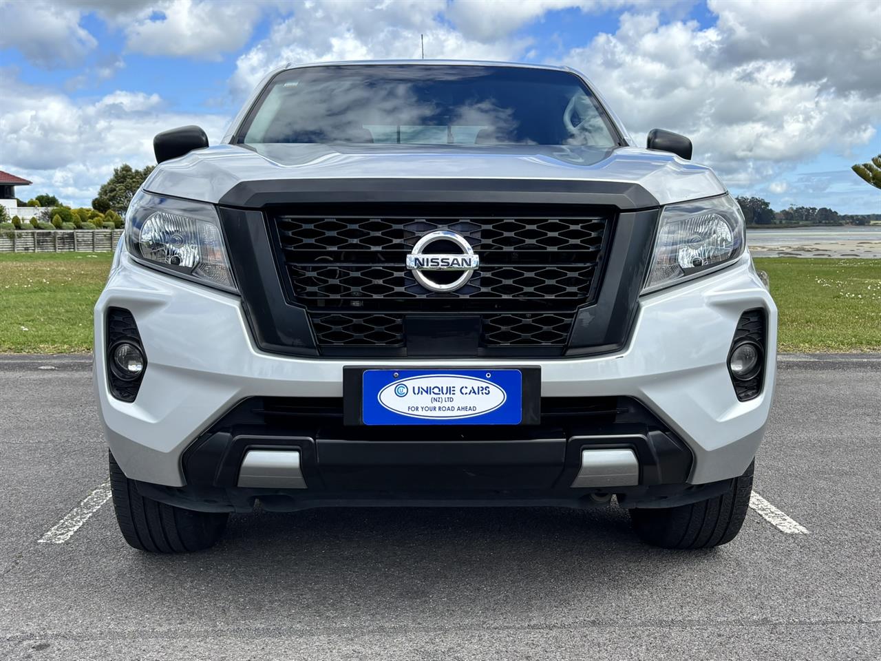 2021 Nissan Navara thumbnail