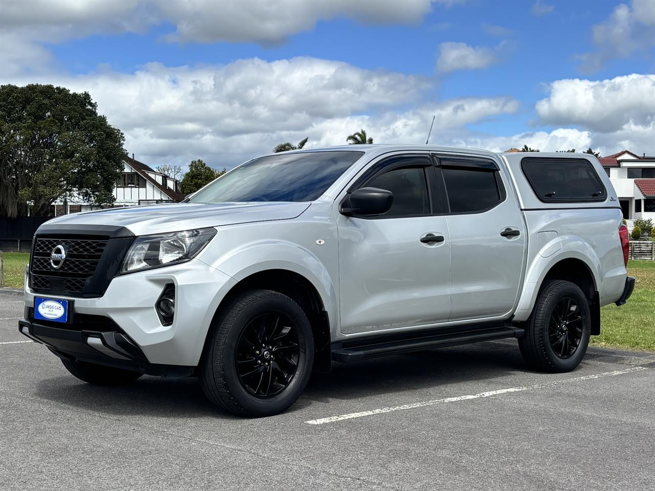 2021 Nissan Navara thumbnail