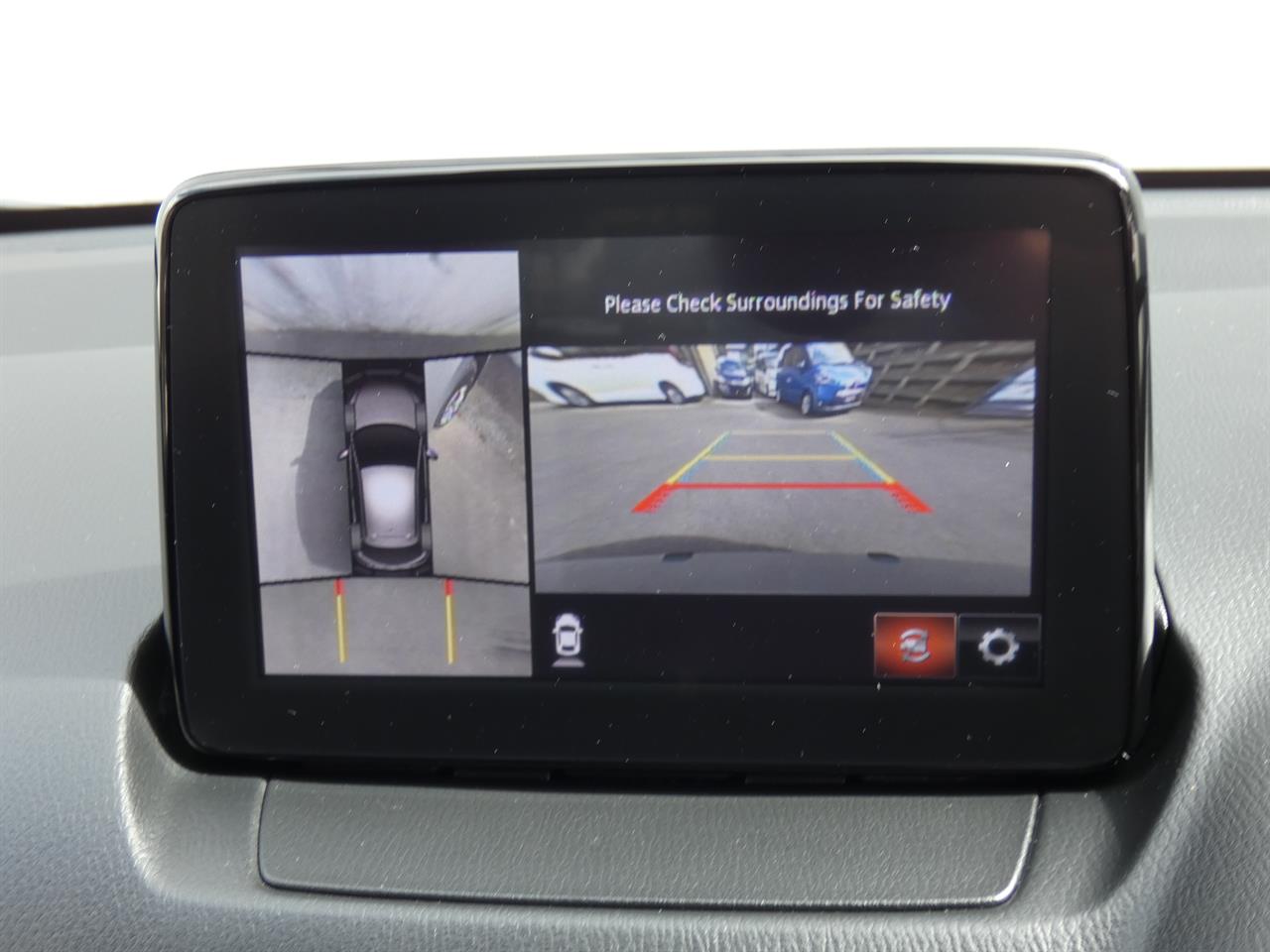 2021 Mazda 2 thumbnail