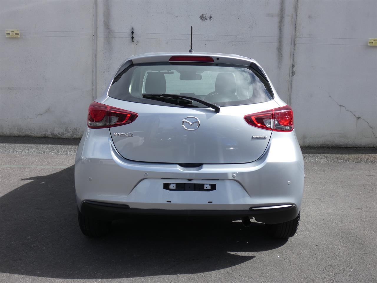 2021 Mazda 2 thumbnail
