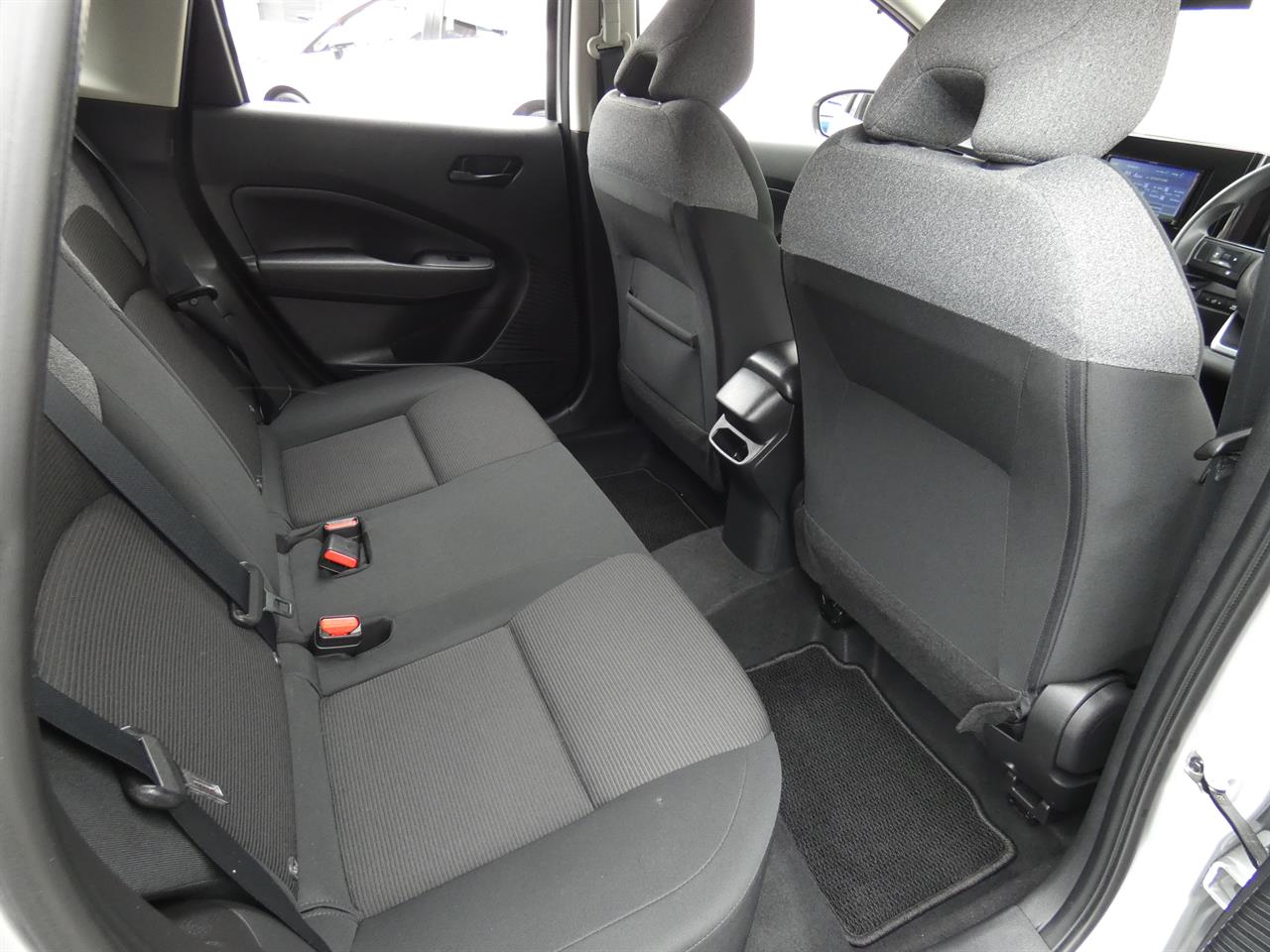 2021 Nissan NOTE thumbnail