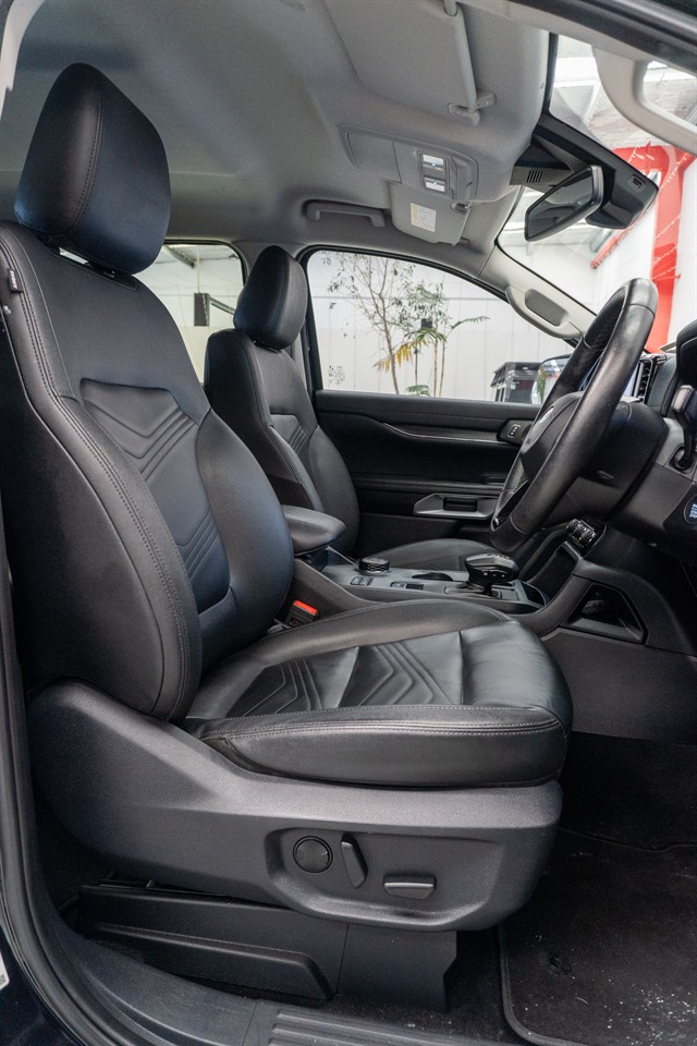 2023 Ford Everest thumbnail