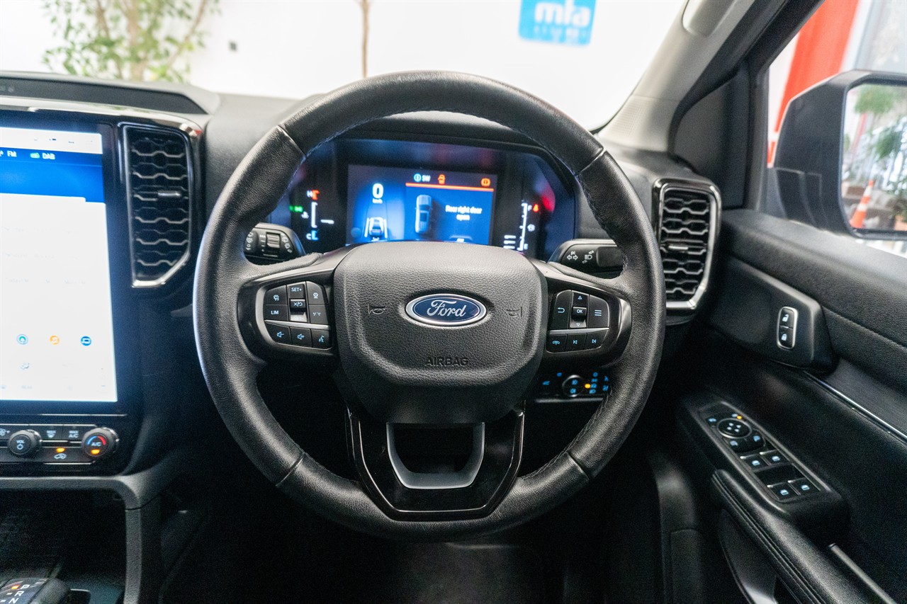2023 Ford Everest thumbnail