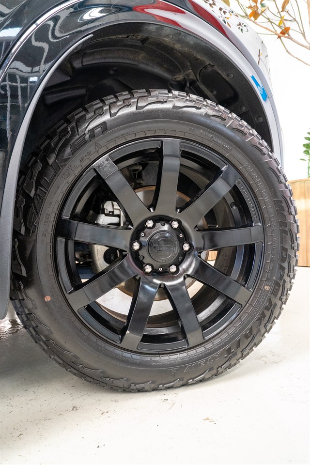 2023 Ford Everest thumbnail