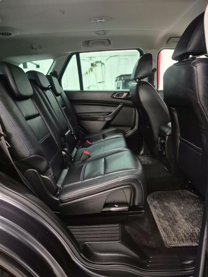 2022 Ford Everest thumbnail