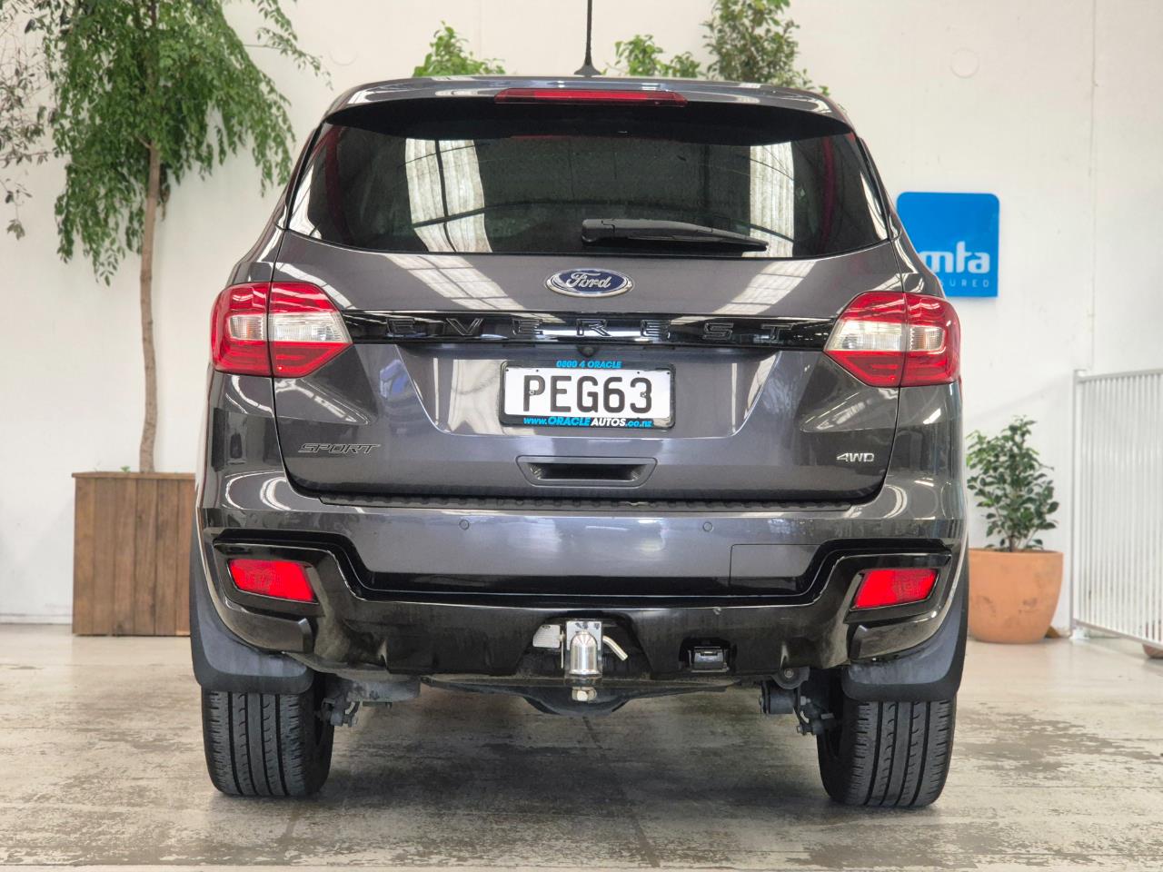 2022 Ford Everest thumbnail