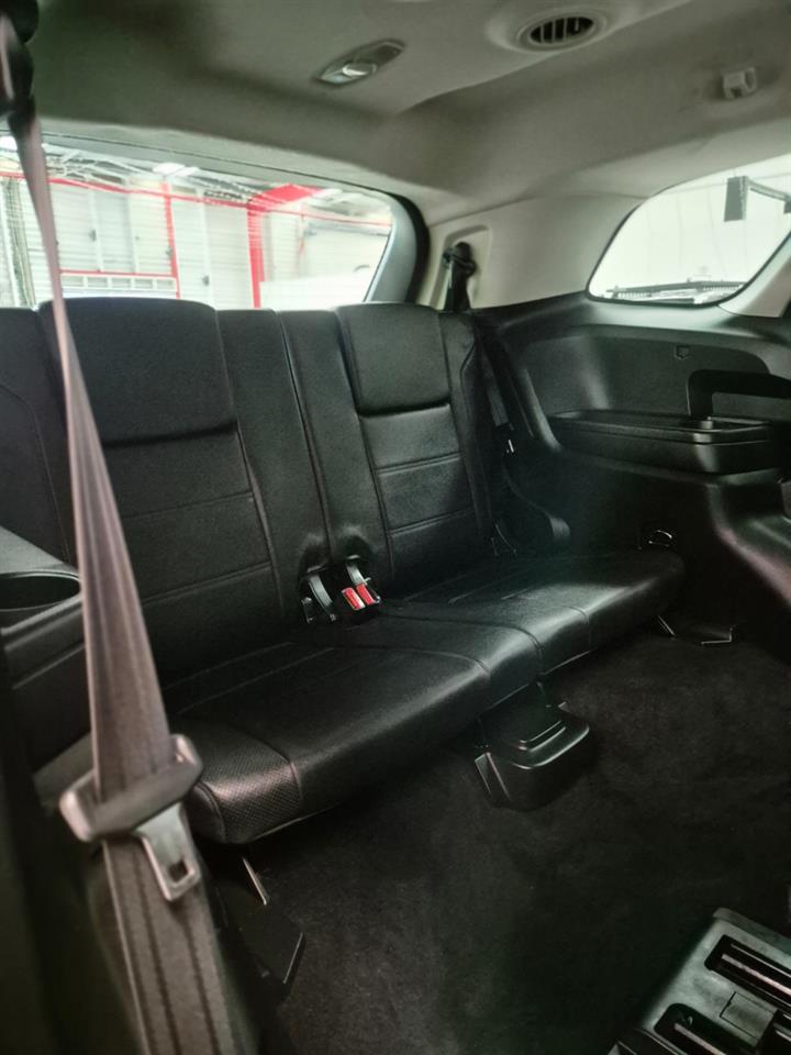 2022 Ford Everest thumbnail