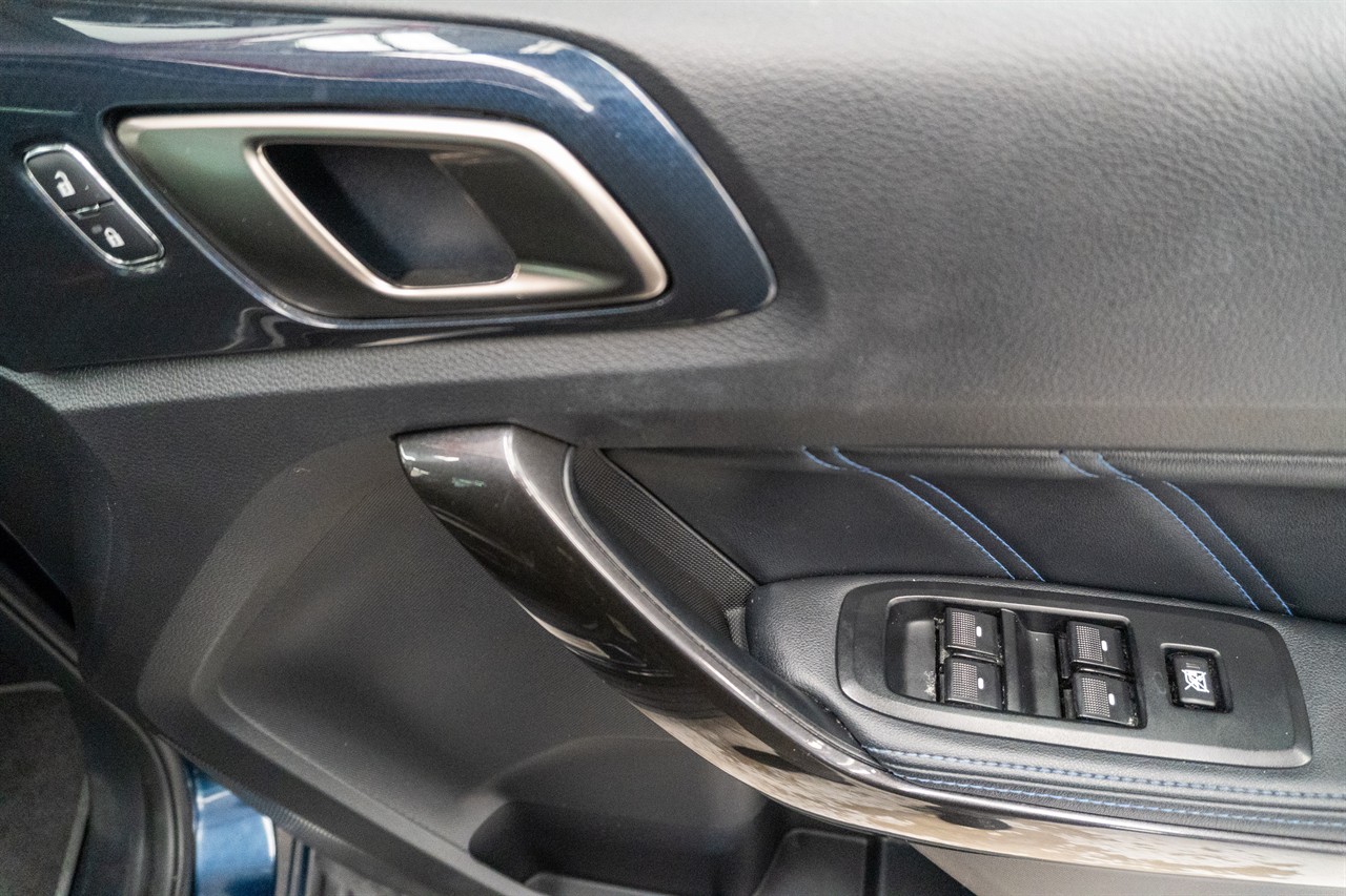 2020 Ford Everest thumbnail