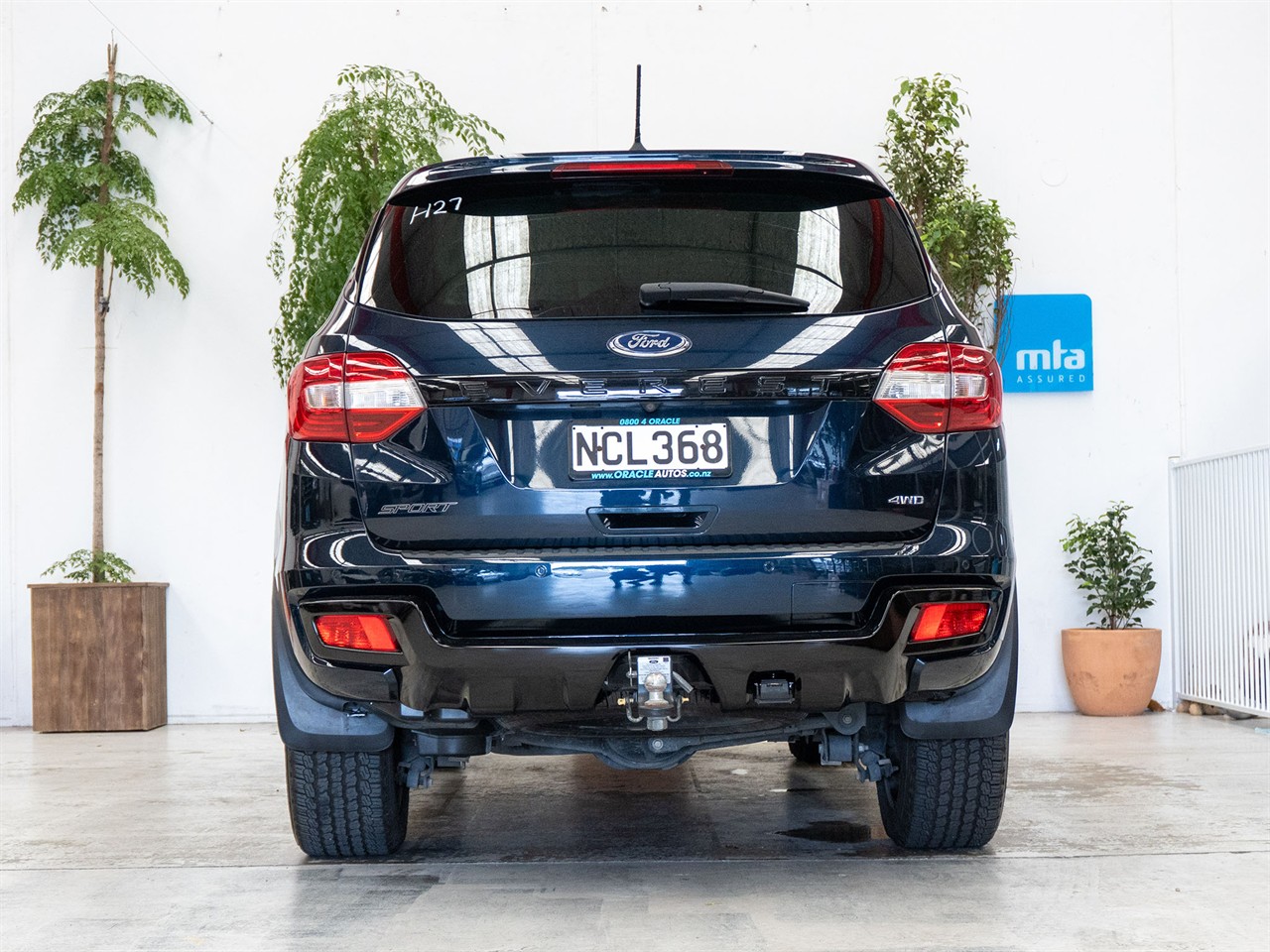 2020 Ford Everest thumbnail