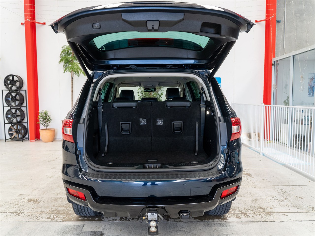 2020 Ford Everest thumbnail