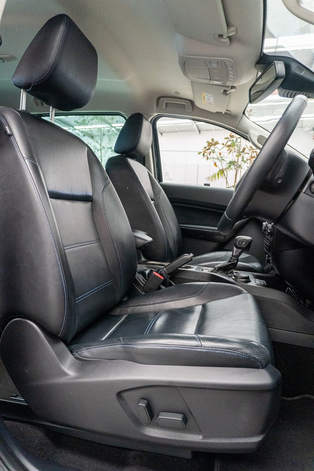 2020 Ford Everest thumbnail